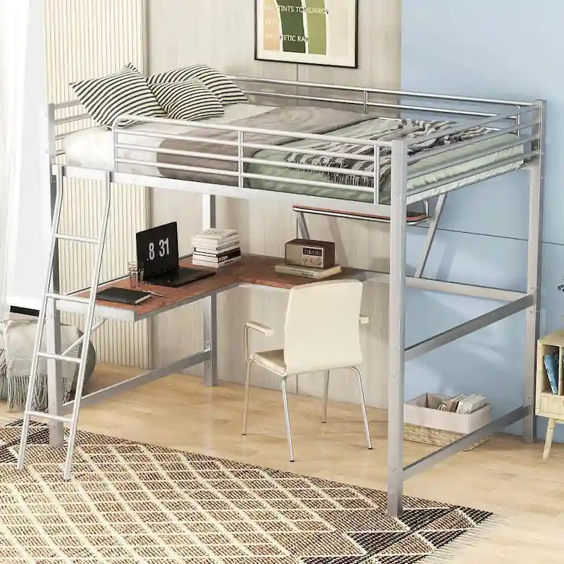 Lit mezzanine en métal avec bureau intégré, étagère et garde-corps pleine longueur