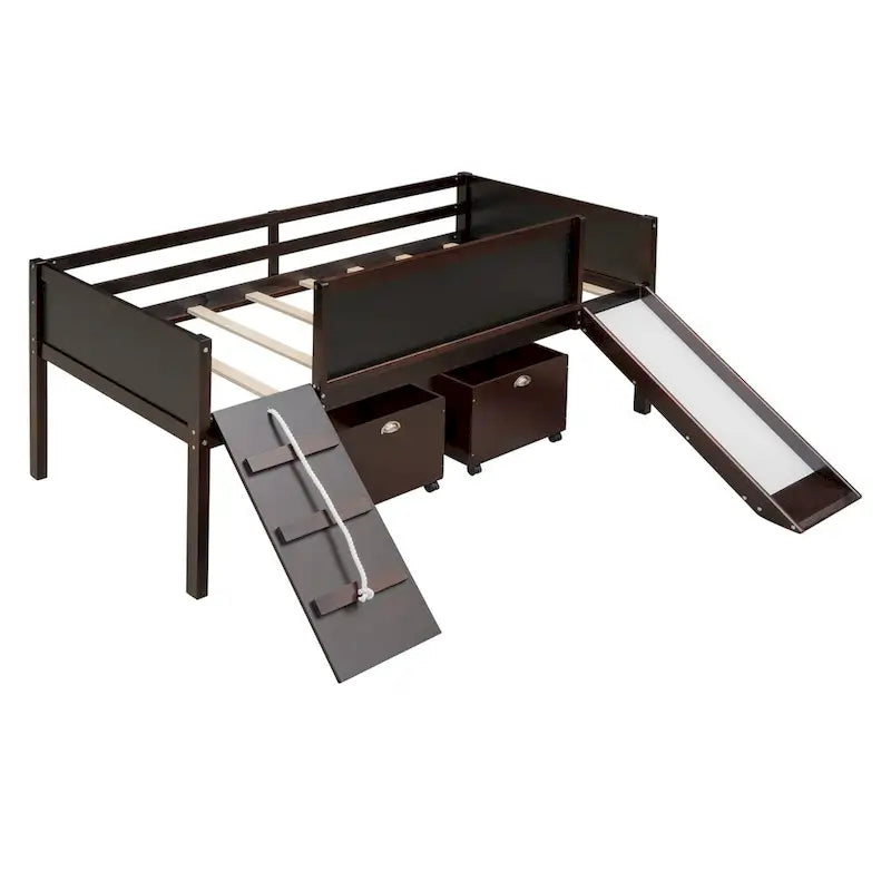 Lit mezzanine en pin avec structure d'escalade, corde et tableau noir