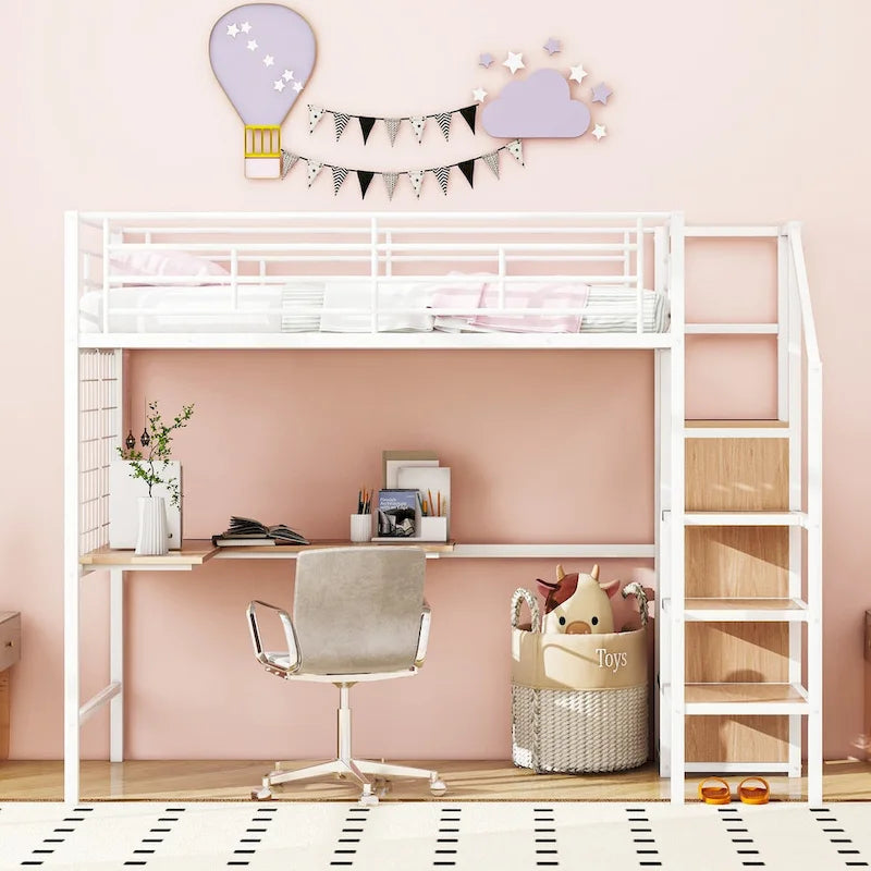 Lit mezzanine en métal pour deux personnes avec bureau et grille métallique, lit élégant avec cadre en métal, échelle de rangement latérale et armoire