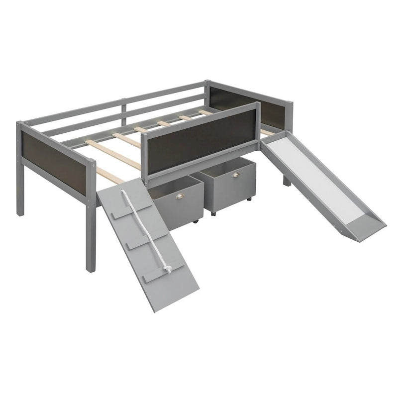 Lit mezzanine en bois pour enfant avec trois tableaux noirs, deux boîtes de rangement et un toboggan, trois coloris disponibles